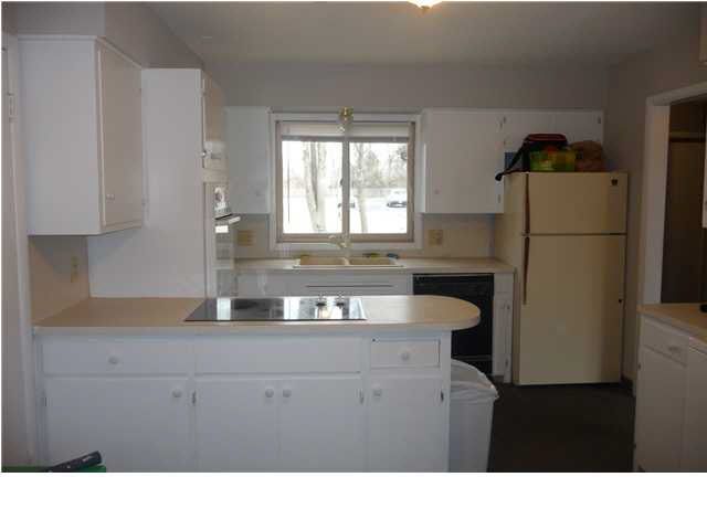 308 Normandy Rd, Newton, KS 67114