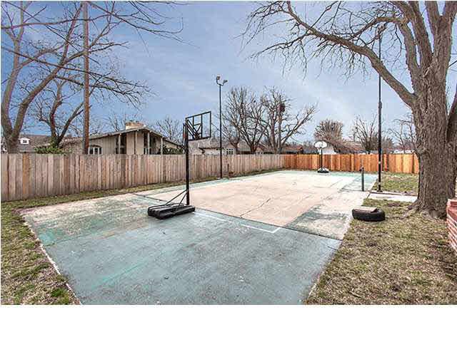 326 N Brookfield, Wichita, KS 67206