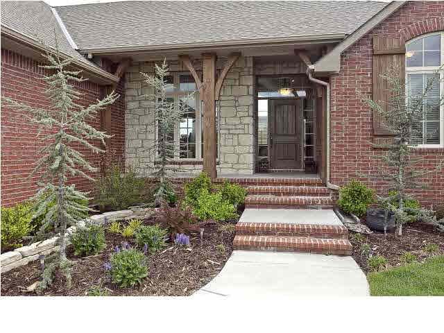 602 Lakecrest Cir, Andover, KS 67002