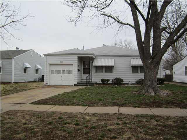 2620 S Ellis, Wichita, KS 67216
