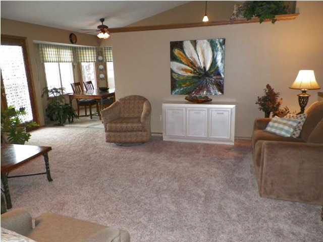 1709 James Ct, Newton, KS 67114