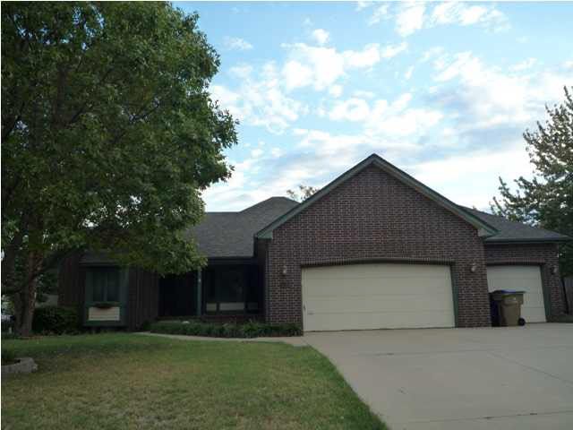 1536 E Mockingbird Ct, Derby, KS 67037