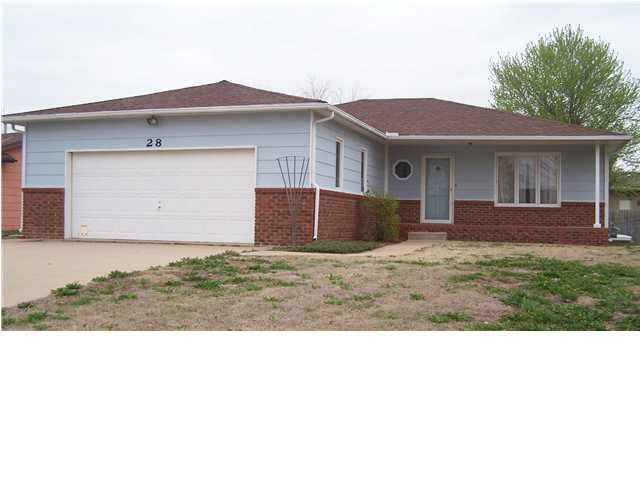 28 E Shenandoah Dr, Goddard, KS 67052