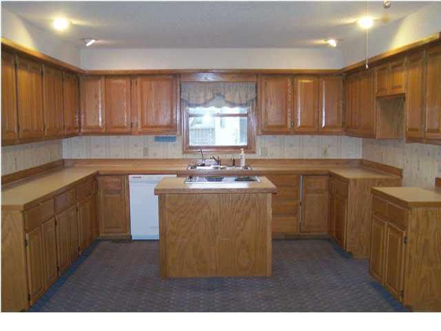 28 E Shenandoah Dr, Goddard, KS 67052