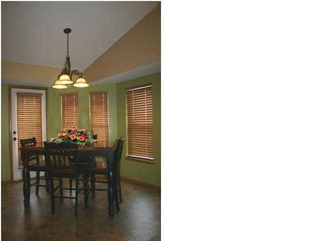 913 N Southwind Ct, Goddard, KS 67052