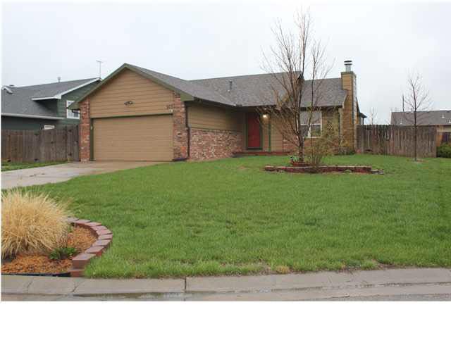 913 N Southwind Ct, Goddard, KS 67052