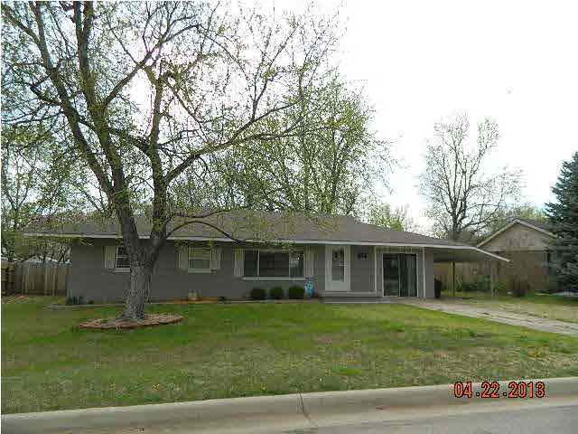 1533 Frankfort, Winfield, KS 67156