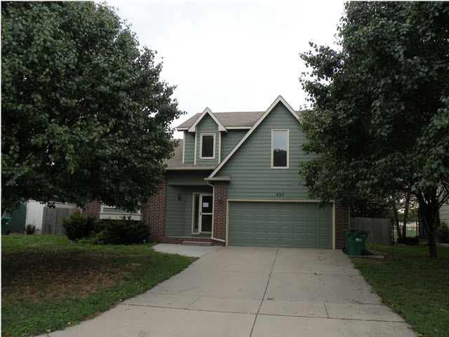 407 W Fieldstone, Valley Center, KS 67147