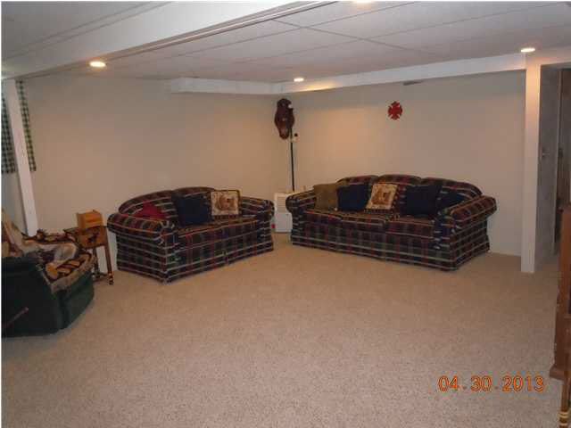 213 S 1st Ave, Clearwater, KS 67026