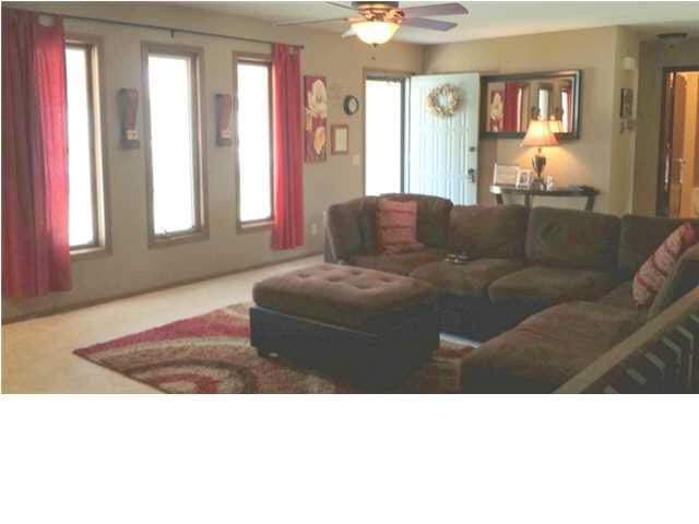 163 W Wallace Ave, Kingman, KS 67068