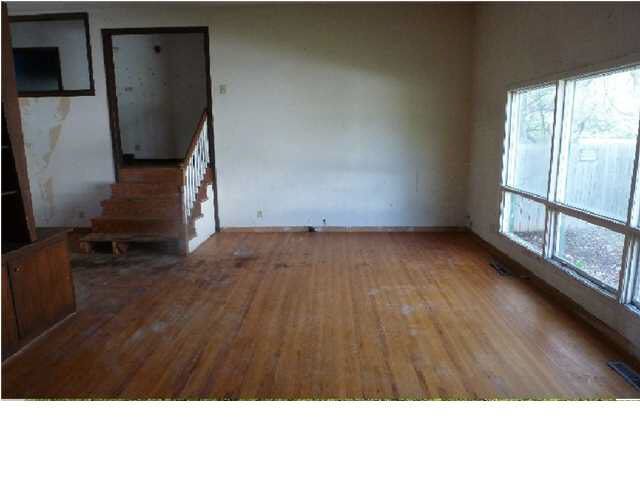 1912 E Denker, Wichita, KS 67216