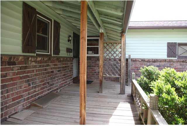 8010 E Dresden Ln, Wichita, KS 67207
