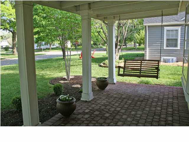 206 S Pinecrest St, Wichita, KS 67218
