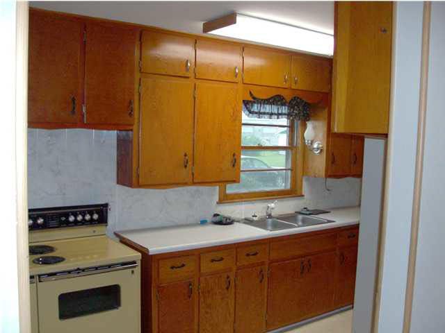 1602 E 8th, Newton, KS 67114