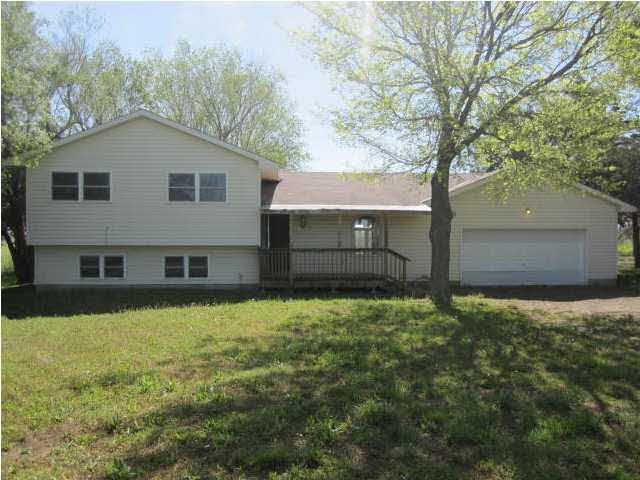 1094 Old Mill Rd, Peabody, KS 66866