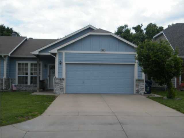 8725 E Parkmont, Wichita, KS 67207
