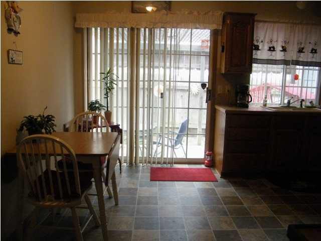8725 E Parkmont, Wichita, KS 67207
