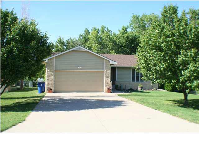 623 Dublin Dr, Andover, KS 67002