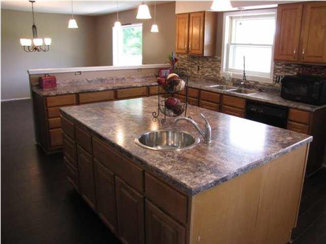 7372 Renee Ct, Udall, KS 67146