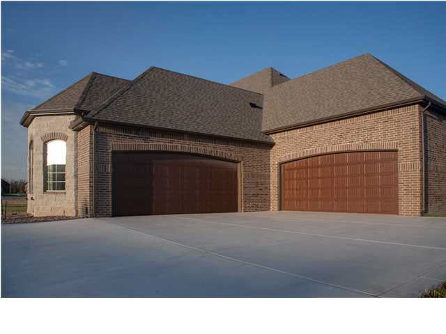 2104 S Celtic St, Wichita, KS 67230