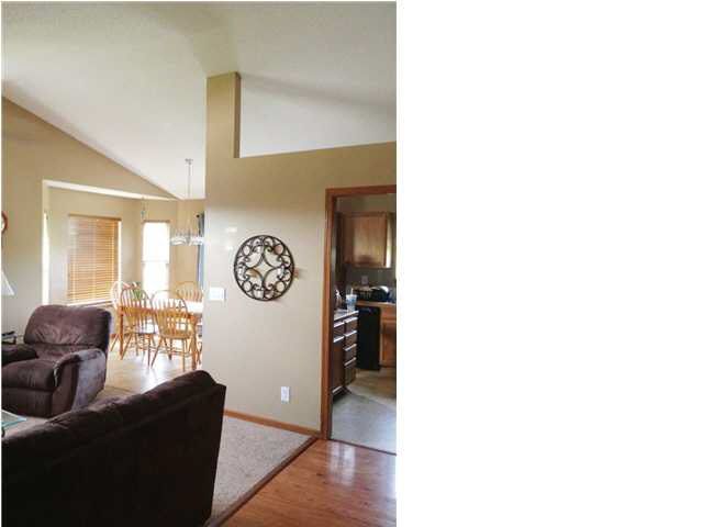 1748 Walnut Creek Dr, Derby, KS 67037