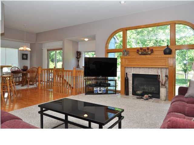 212 Walnut Creek Dr, Derby, KS 67037