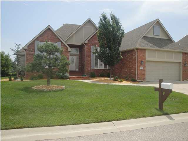 1902 N Cranbrook, Wichita, KS 67206