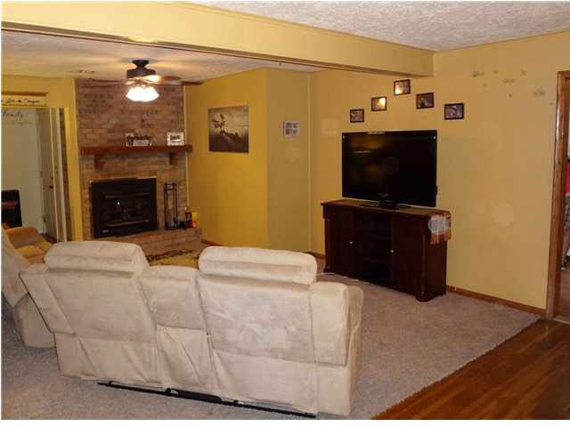 121 N Colby, Valley Center, KS 67147