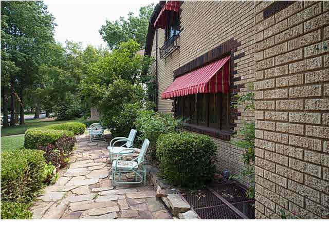 145 N Pershing, Wichita, KS 67208