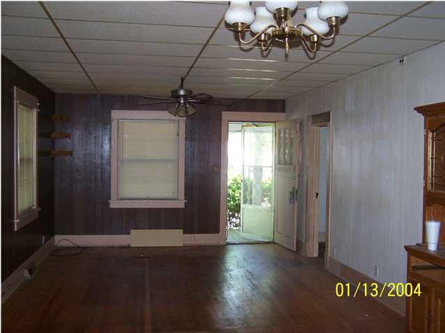 124 SW 7th, Newton, KS 67114