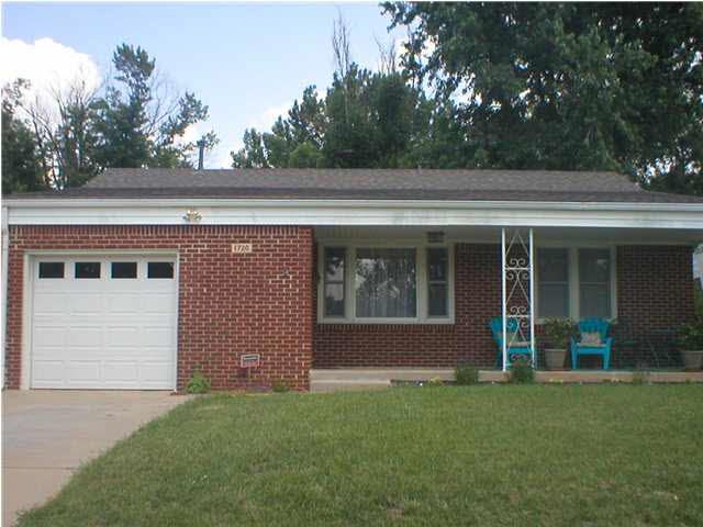 1720 S Windsor Rd, Wichita, KS 67218