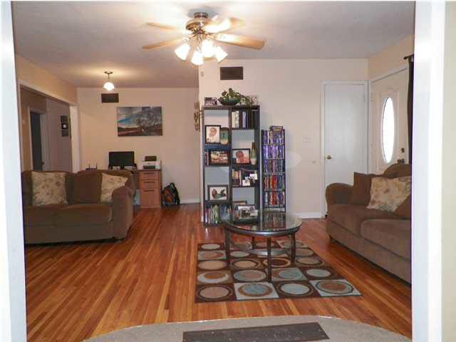1613 E 8th, Newton, KS 67114