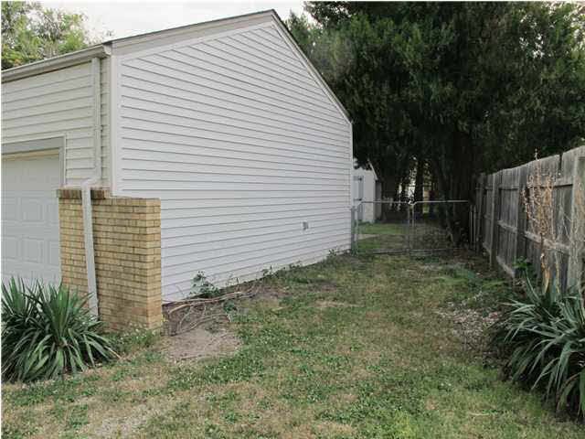 859 S Big Bend Rd, Wichita, KS 67218
