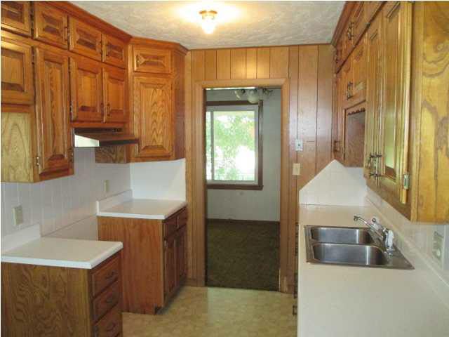 652 S Lexington, Wichita, KS 67218