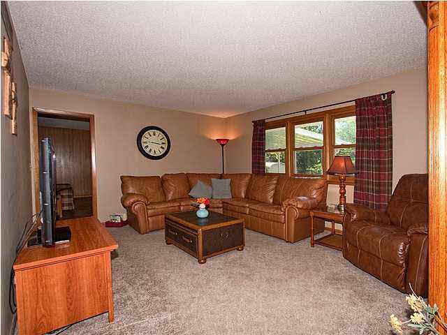 538 Angle Ln, Andover, KS 67002