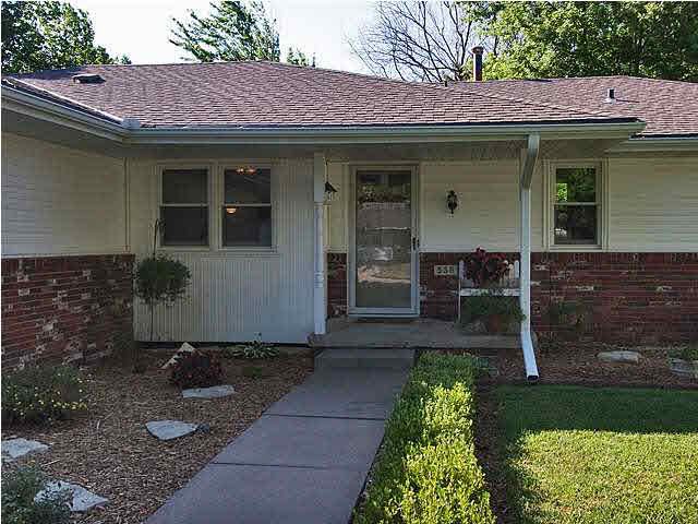 538 Angle Ln, Andover, KS 67002