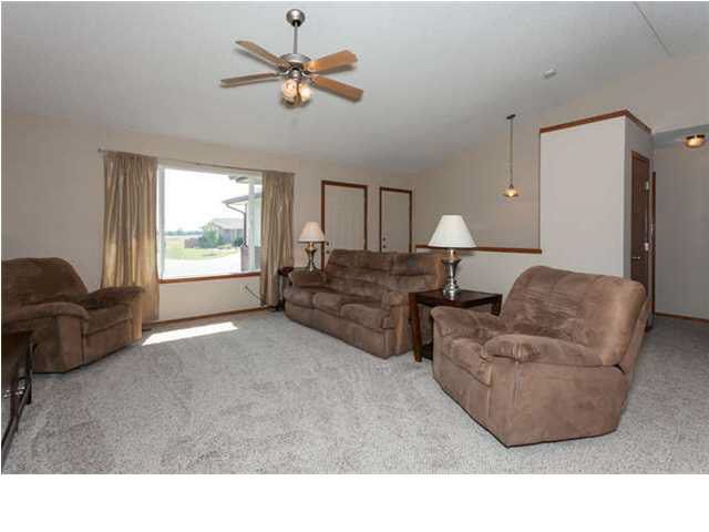 2625 E Spring Hill Ct, Goddard, KS 67052