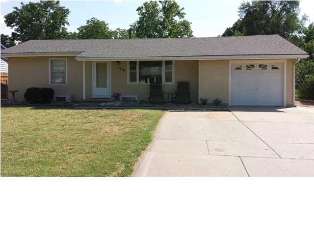 1419 N Community Dr, Derby, KS 67037