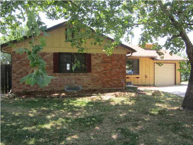8002 E Levitt Dr, Wichita, KS 67207