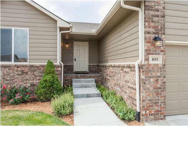 855 E Winding Lane St, Derby, KS 67037