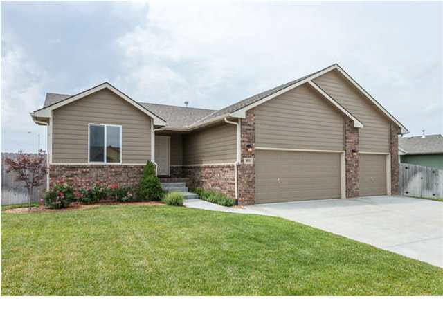 855 E Winding Lane St, Derby, KS 67037