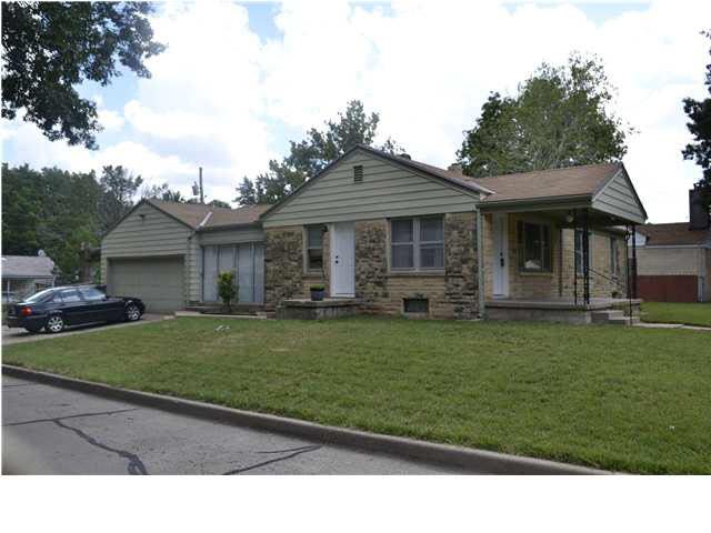 2130 S Elpyco, Wichita, KS 67218