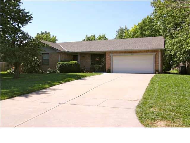 6923 E Newbury Cir, Wichita, KS 67226