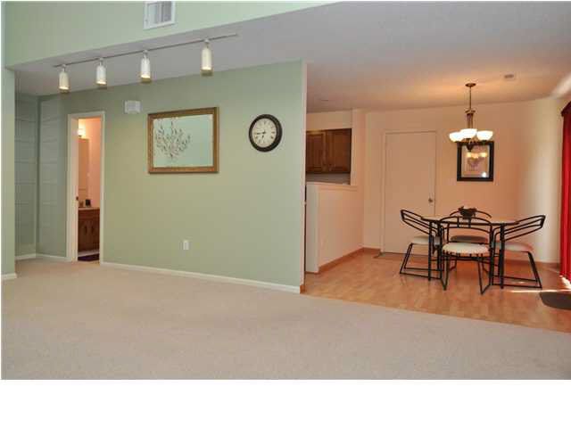 1109 E Redwood Rd, Derby, KS 67037