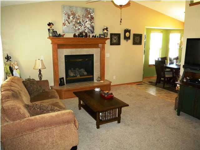 1722 N Pear Tree Ct, Andover, KS 67002