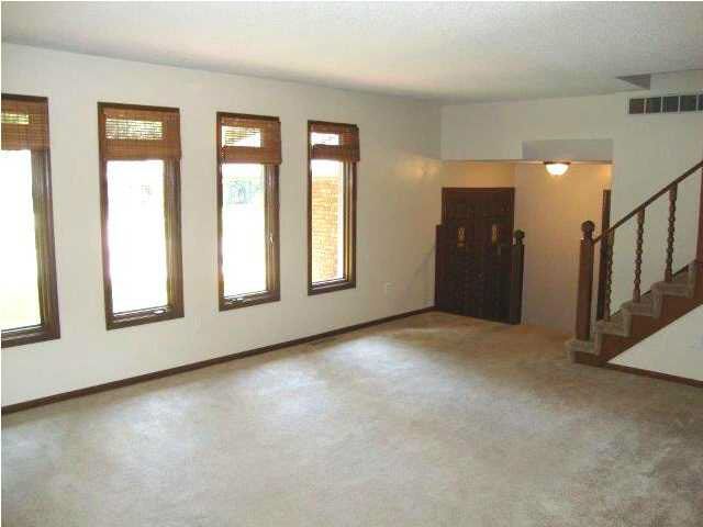 1306 E Deer Trl, Derby, KS 67037