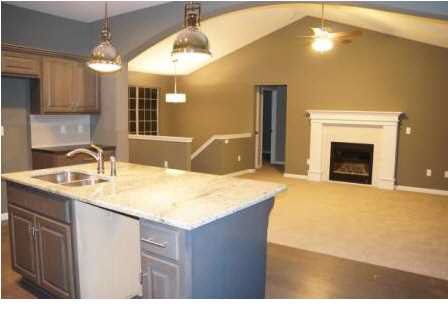 10932 Hampton Lakes Ct, Maize, KS 67101