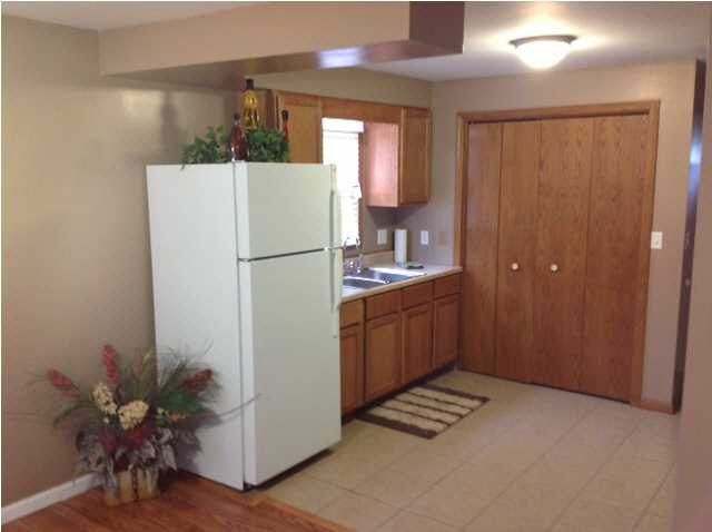 5716 E Grand Ave, Wichita, KS 67218