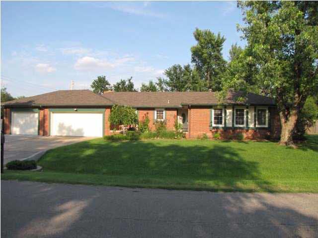 300 S Shefford St, Wichita, KS 67209