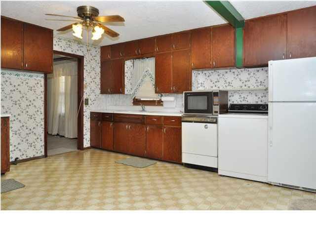 1126 E Gidley, Wichita, KS 67216